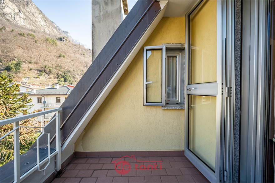 SECONDO BALCONE