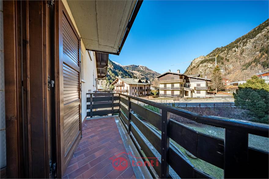 SECONDO BALCONE