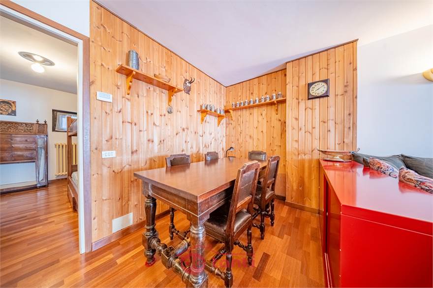SOGGIORNO - TAVOLO DA PRANZO