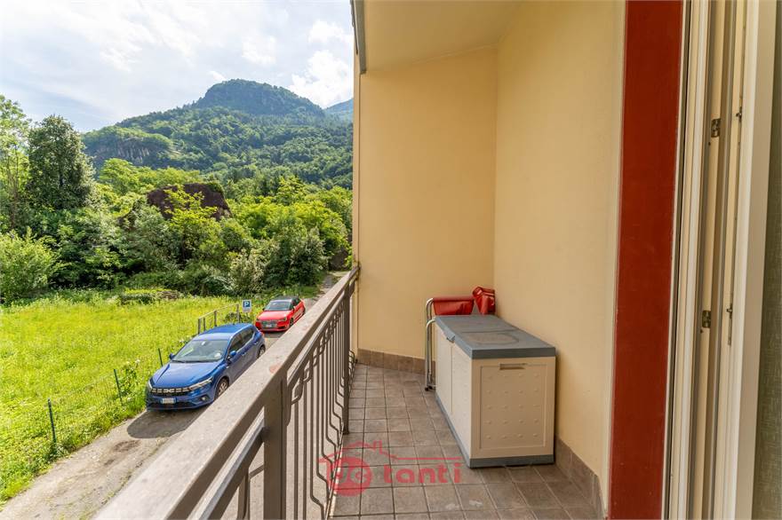 SECONDO BALCONE