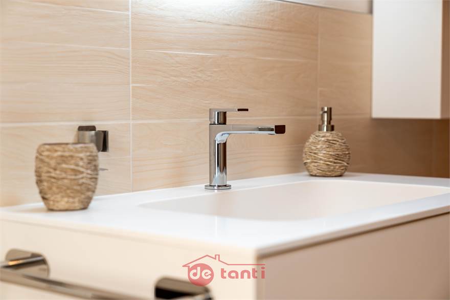 DETTAGLIO BAGNO 3