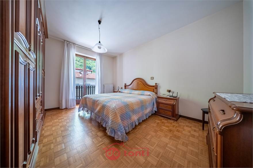 CAMERA 2
