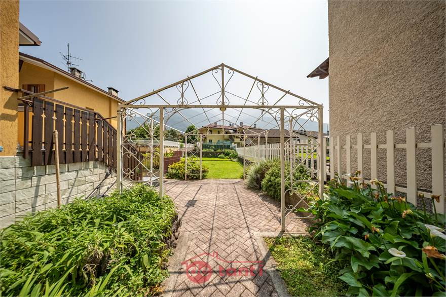 INGRESSO GIARDINO