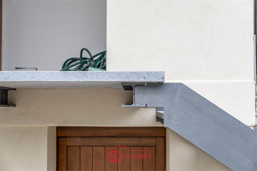DETTAGLI SCALA 