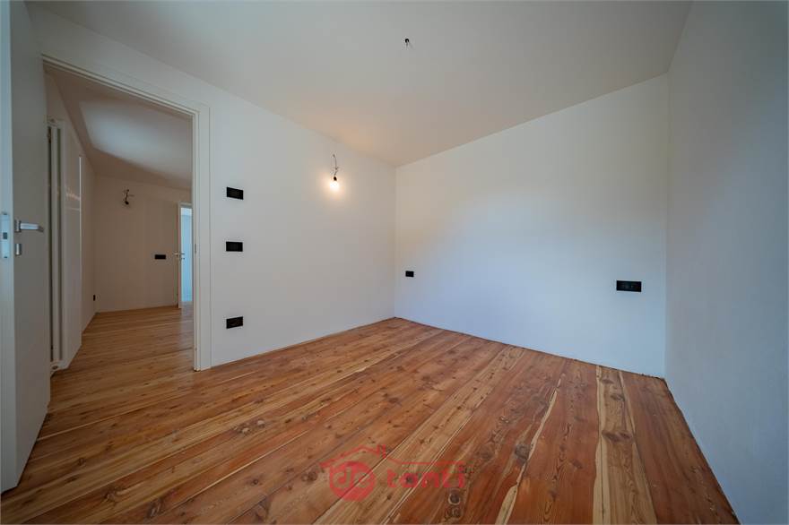CAMERA 1