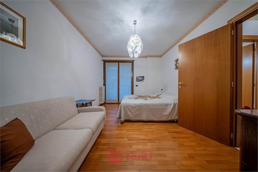 CAMERA 2