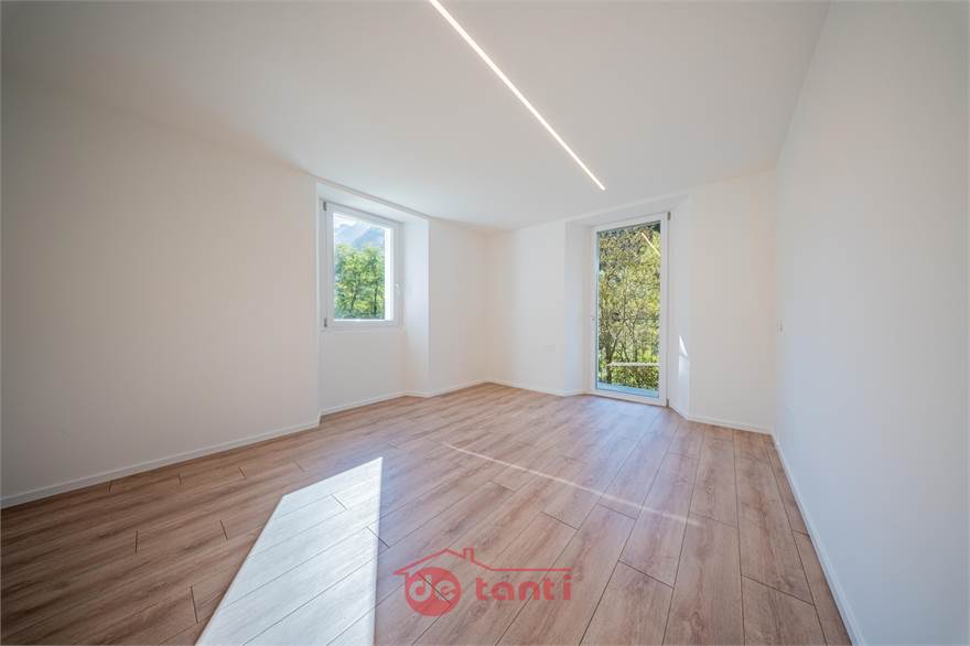 INTERNO - CAMERA 4 
