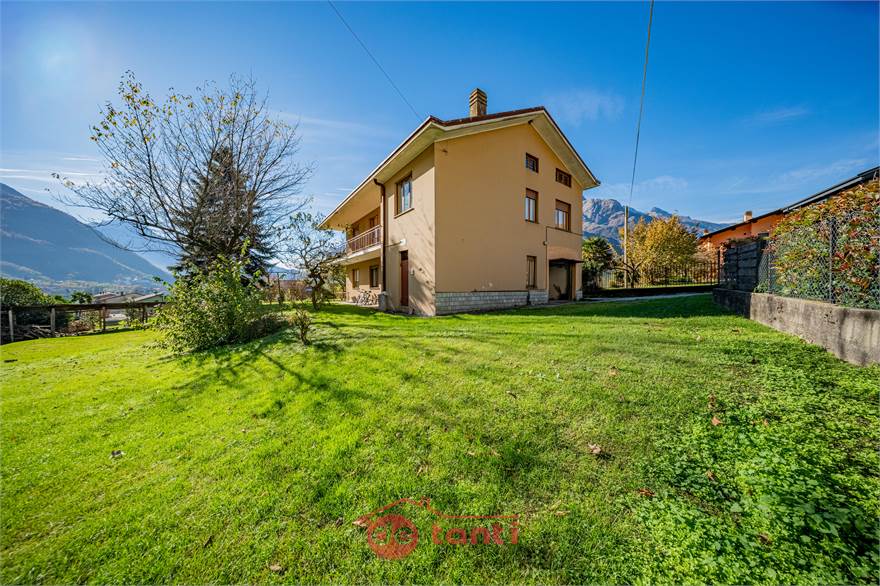 GIARDINO E VISTA CASA