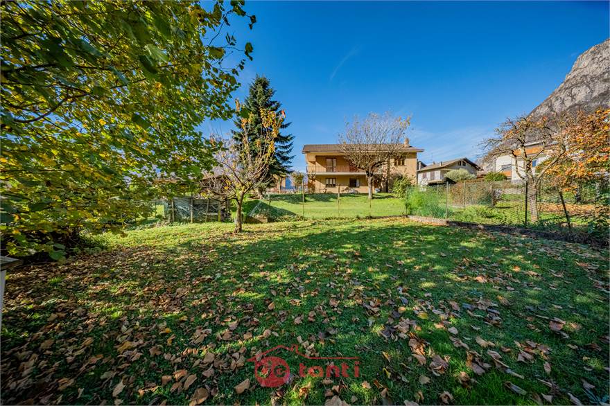 GIARDINO E VISTA CASA