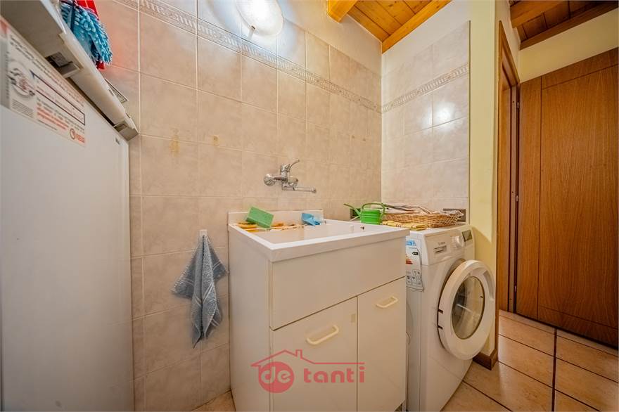 RIPOSTIGLIO 2 - LOCALE LAVANDERIA