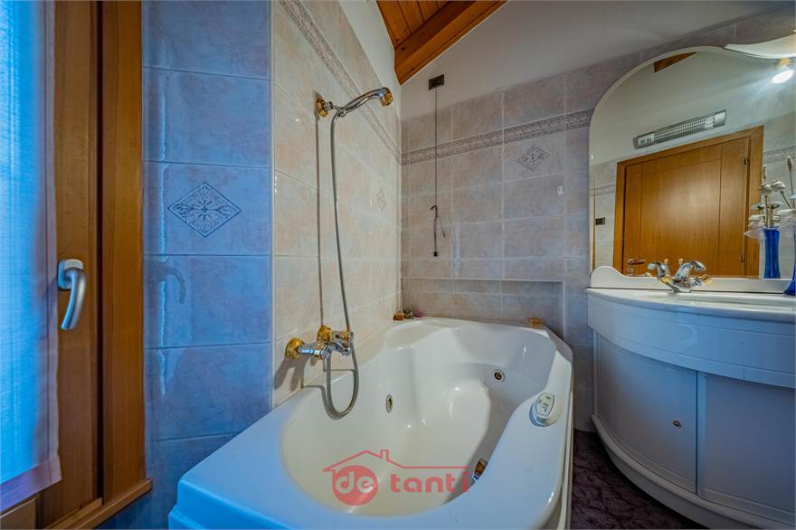 BAGNO 1 - VASCA IDROMASSAGGIO