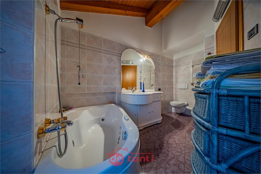 BAGNO 1 - VASCA IDROMASSAGGIO