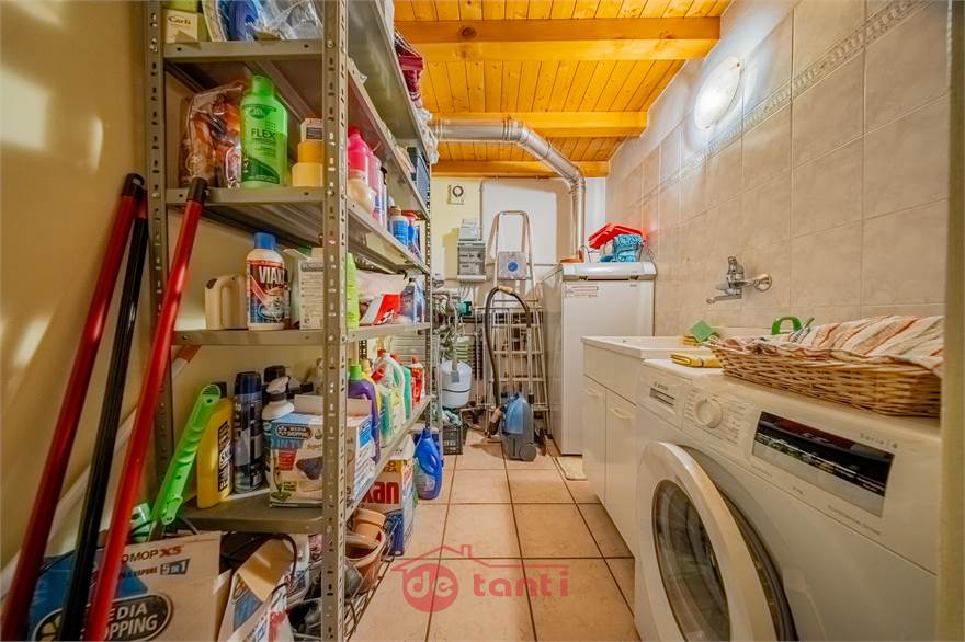 RIPOSTIGLIO 2 - LOCALE LAVANDERIA