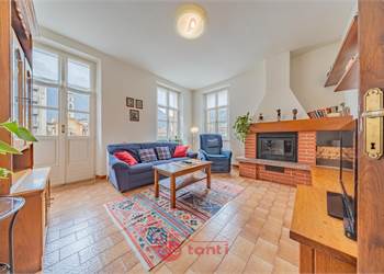 INVESTIMENTO CENTRALISSIMO CON VISTA SU CENTRO STORICO