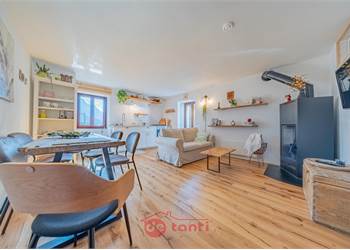 RISTRUTTURATA E PRONTA DA VIVERE A PIANAZZOLA