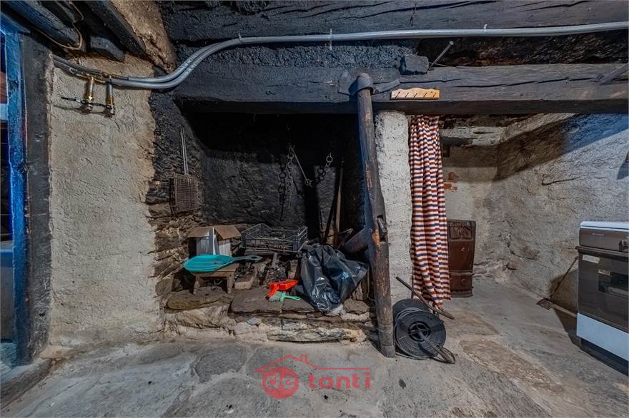 DETTAGLIO CUCINA - CAMINO 