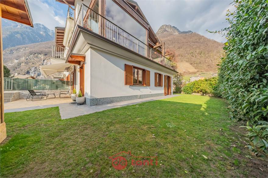 VISTA ESTERNA E GIARDINO