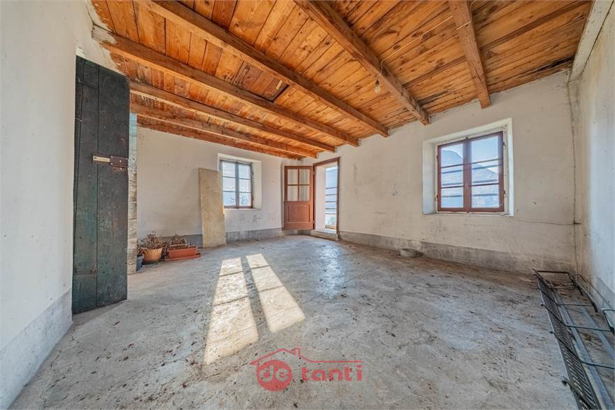 SECONDO LOCALE - PIANO SECONDO