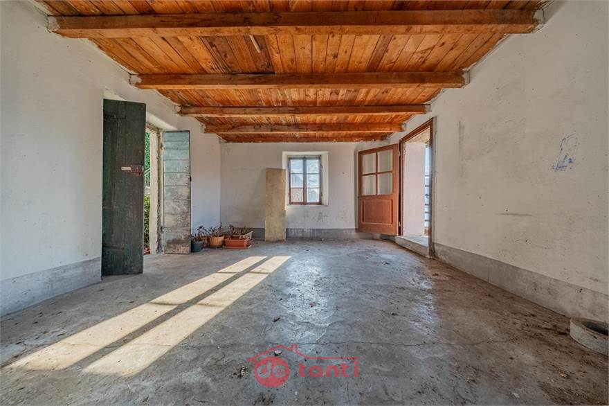 SECONDO LOCALE - PIANO SECONDO