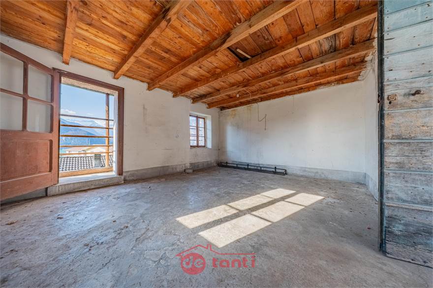 SECONDO LOCALE - PIANO SECONDO