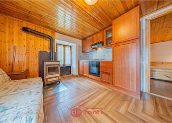 UNA BOMBONIERA A CAMPODOLCINO: BILOCALE PRONTO DA VIVERE 