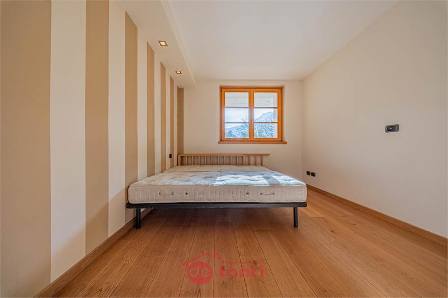 PIANO TERRA: CAMERA 2 - MATRIMONIALE