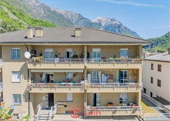 DA VIVERE SUBITO O DA RINNOVARE CON VISIONE: INVESTIMENTO IN VIA FERMI A CHIAVENNA