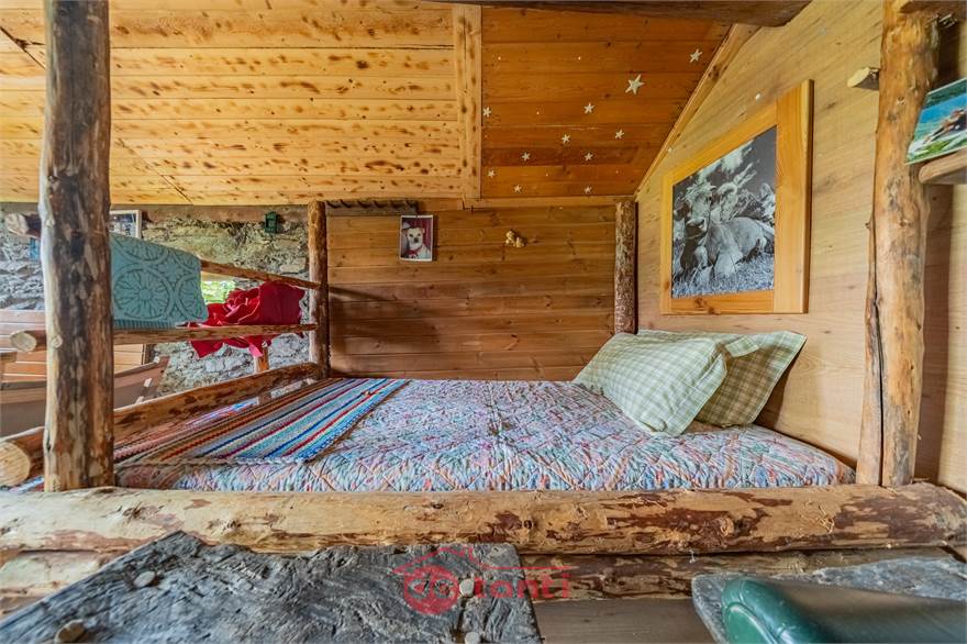 LOCALE - LETTO ARTIGIANALE 