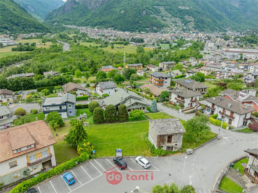 RUSTICO E TERRENO