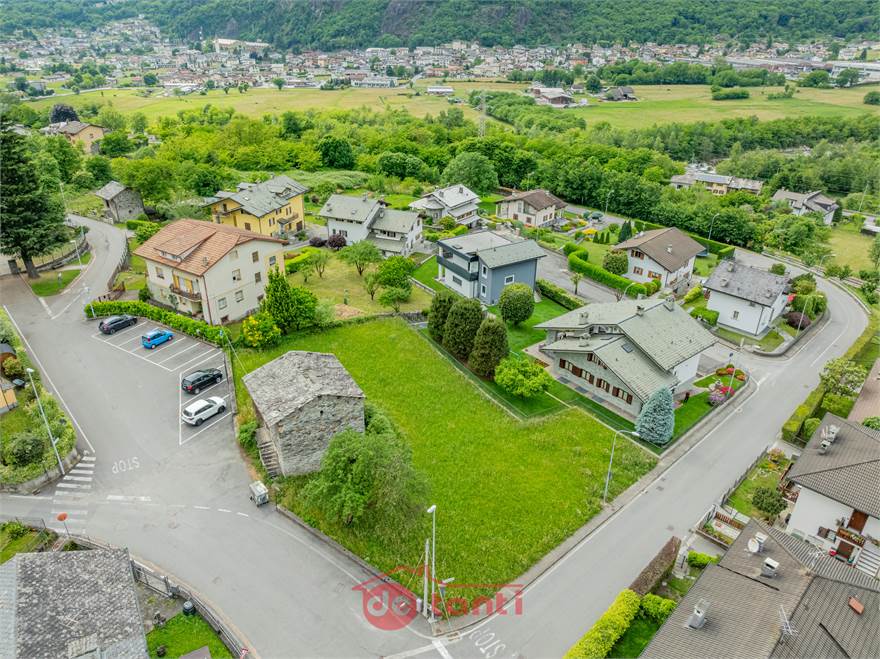 RUSTICO E TERRENO