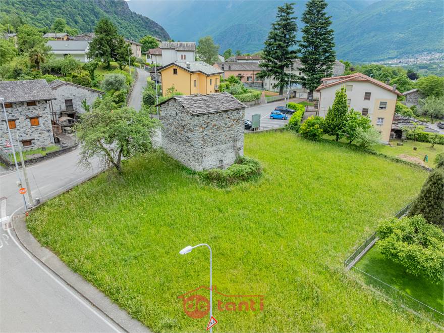 RUSTICO E TERRENO