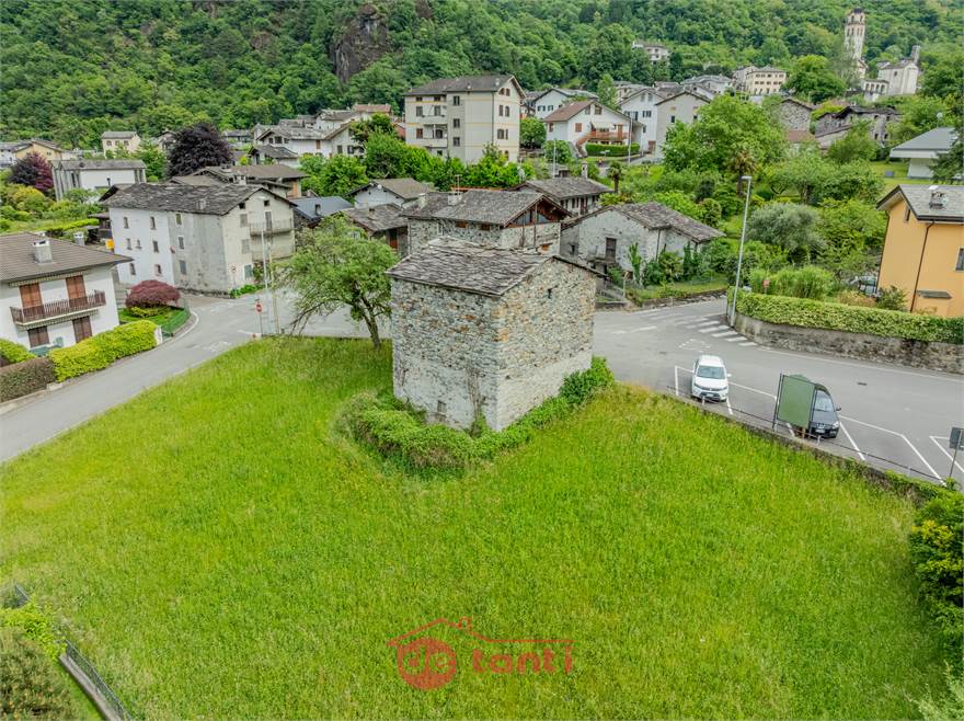 RUSTICO E TERRENO