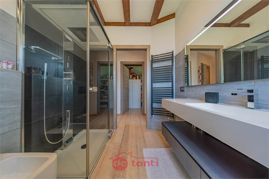 PIANO PRIMO: BAGNO 2