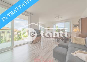 SPLENDIDA SOLUZIONE A GRIANTE: A DUE PASSI DAL LAGO DI COMO