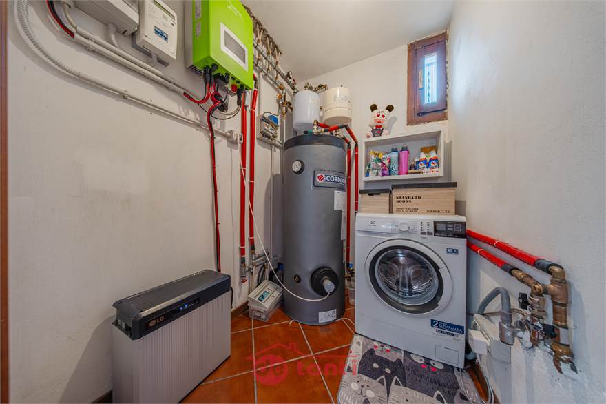 LOCALE CALDAIA - LAVANDERIA