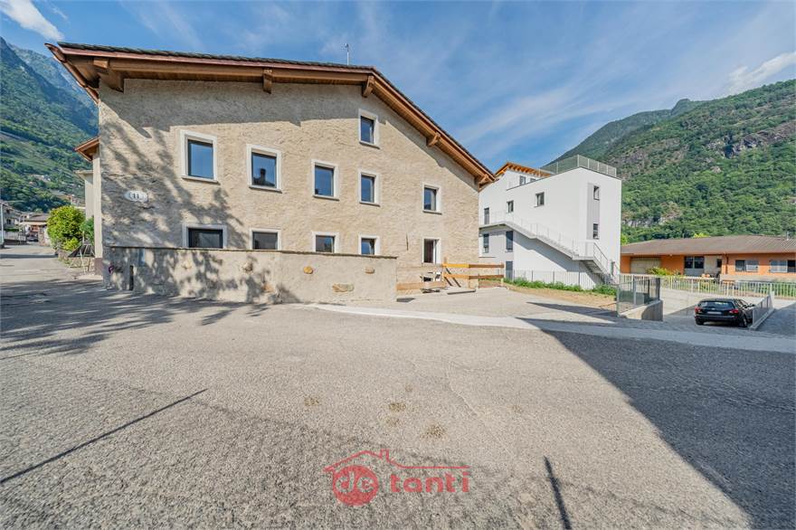VISTA ESTERNA CASA