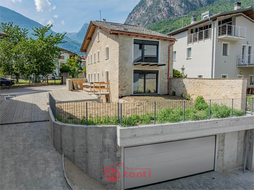 VISTA ESTERNA CASA