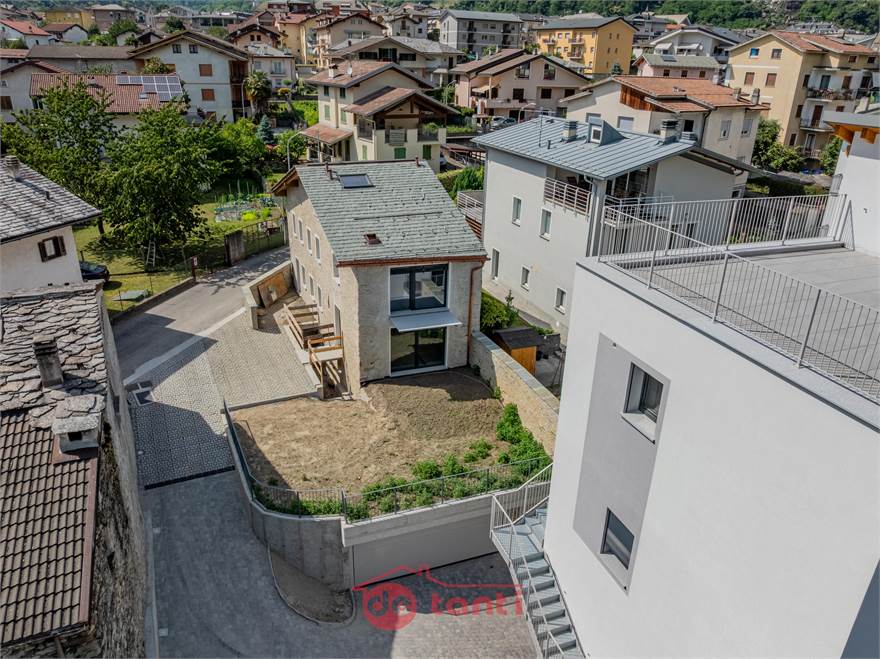 VISTA ESTERNA CASA
