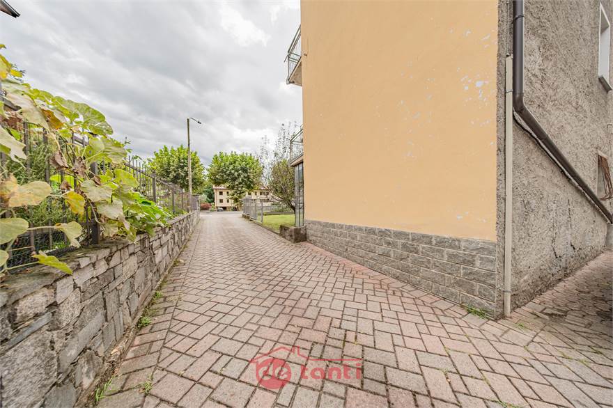 VISTA VIALE INGRESSO